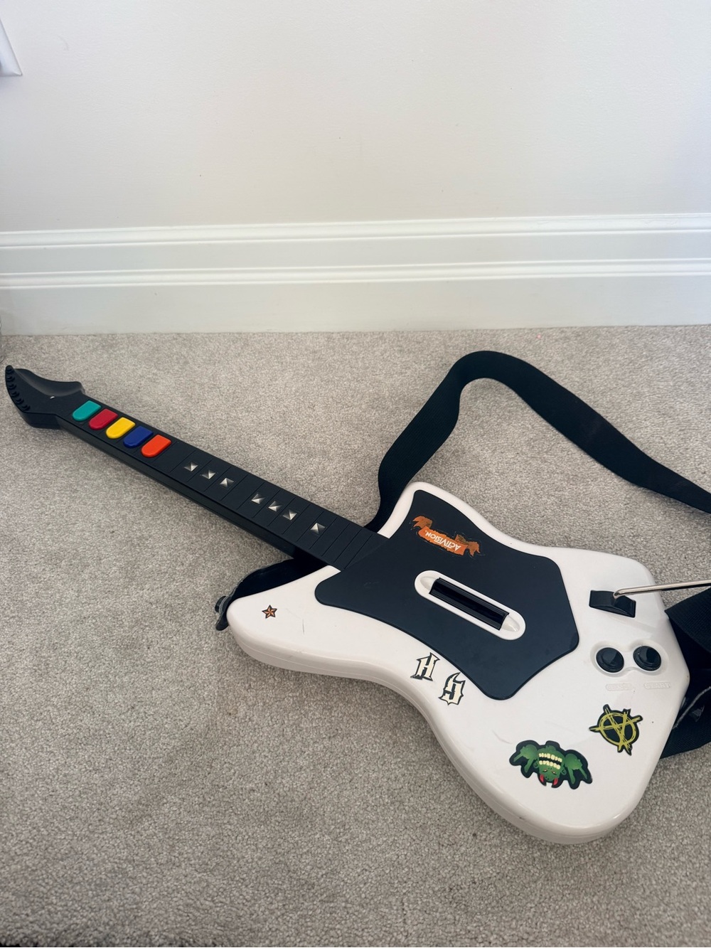 Guitar Hero Wireless White Guitar Red Octane PS2 NO DONGLE